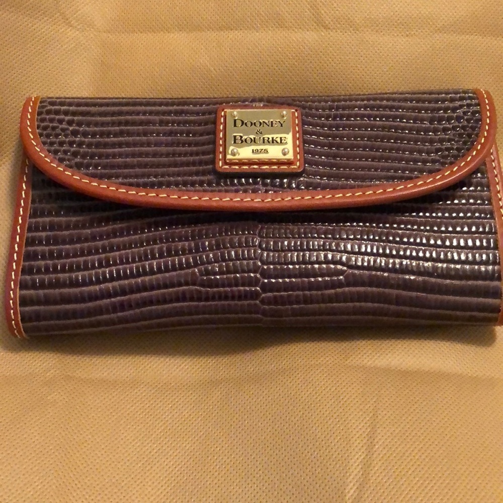 DOONEY & BOURKE WALLET & CHECKBOOK Grey Reptile NWT